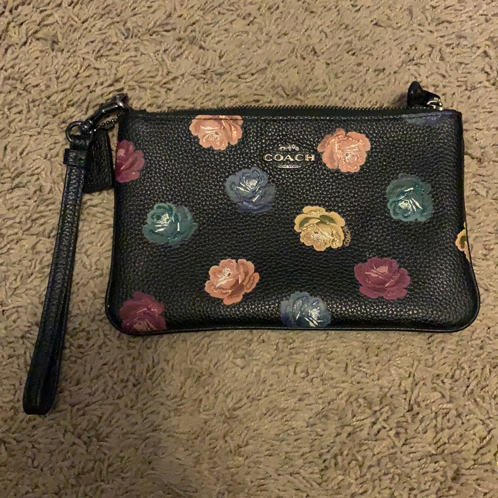 EUC Coach Wristlet